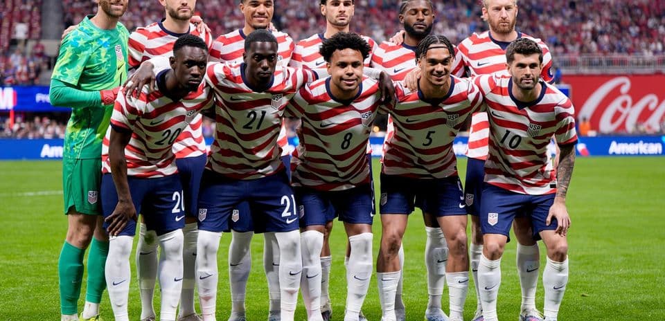 USA national football team lineup before match