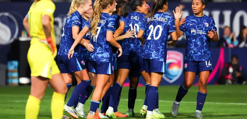 North Carolina Courage celebrating a goal