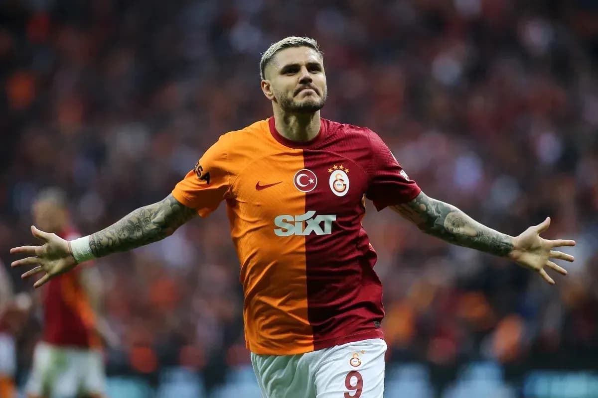 Player celebrating after scoring a goal for Galatasaray
