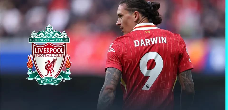 Darwin wearing Liverpool jersey with club logo