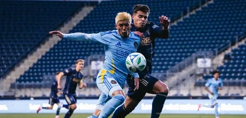 Philadelphia Union II player challenging Atlanta United II