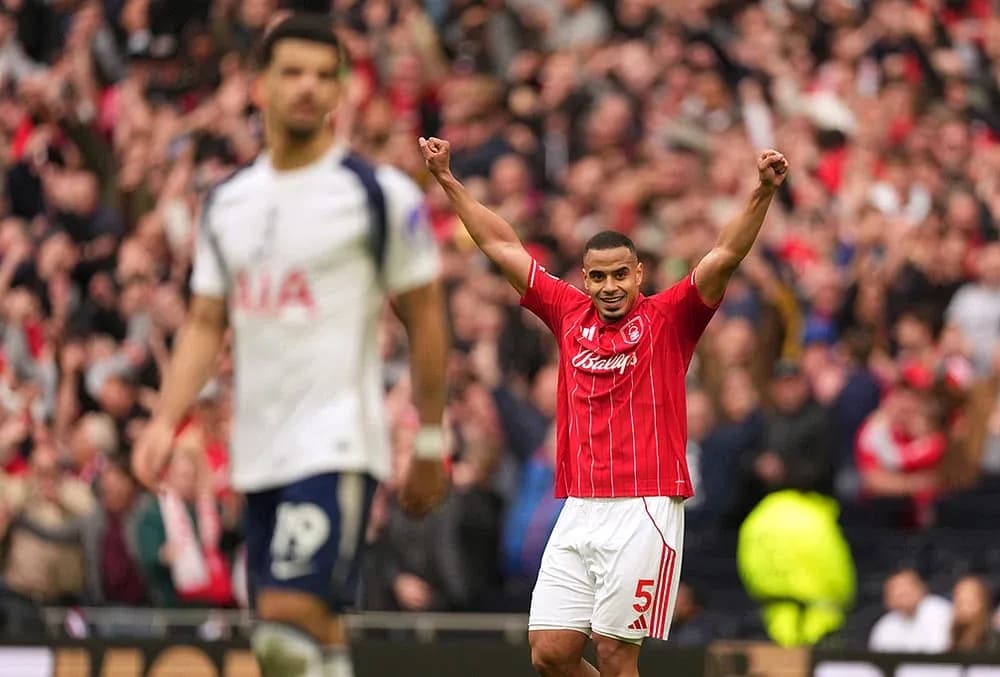 Nottingham Forest player celebrating a goal