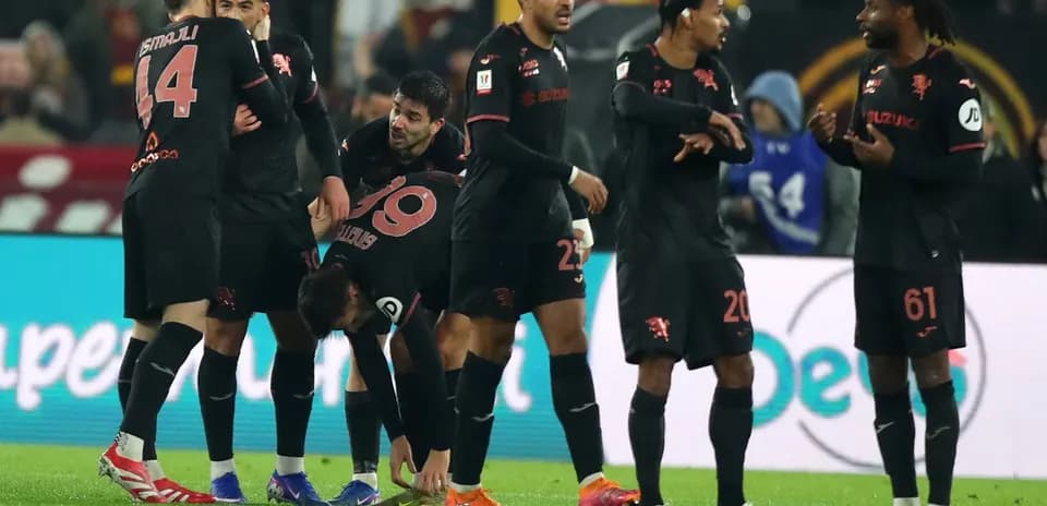 AS Roma players celebrating a goal during match