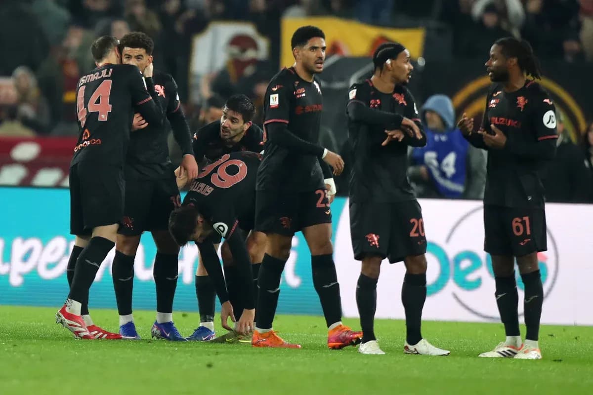 AS Roma players celebrating a goal during match