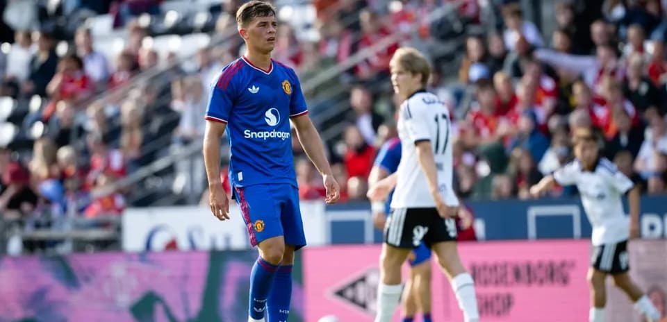 Manchester United player during match against Fulham