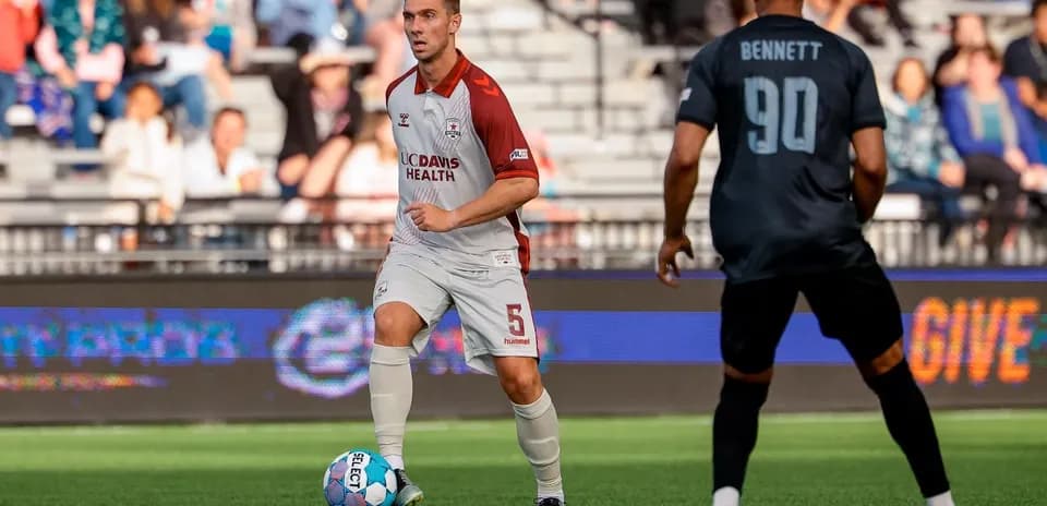 Player from Colorado Springs with ball during match
