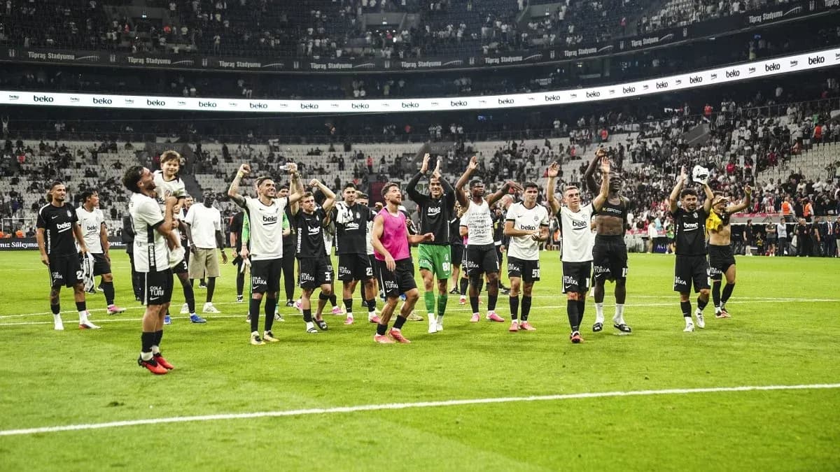 Beşiktaş players celebrating after a match