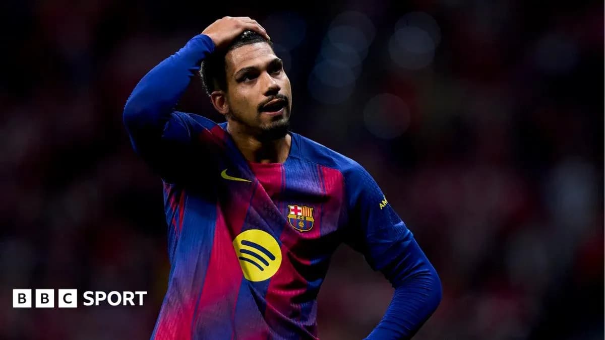Barcelona player looking frustrated on the pitch