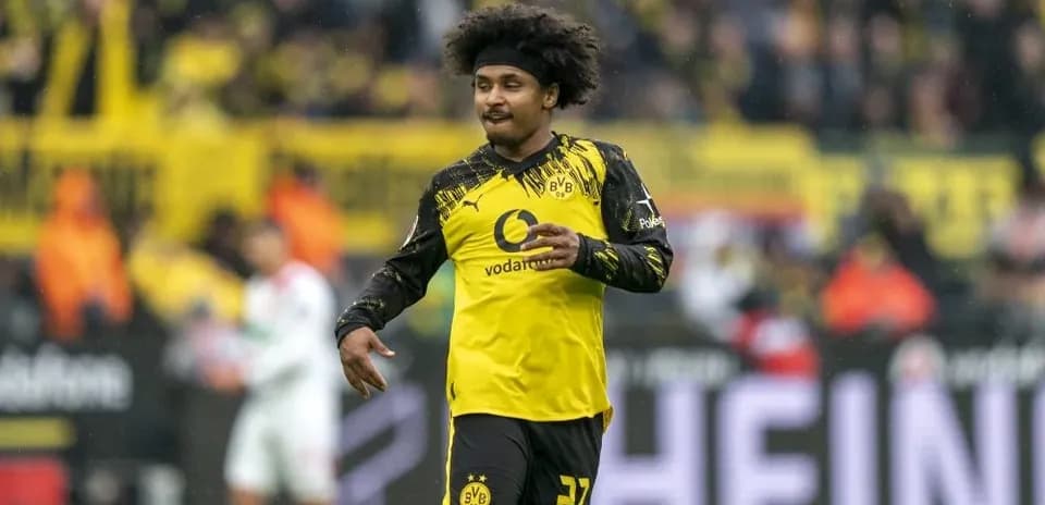Player celebrating on the pitch during match