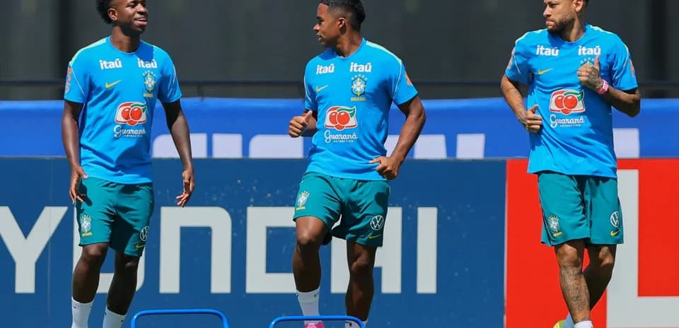 Brazil players training for World Cup match