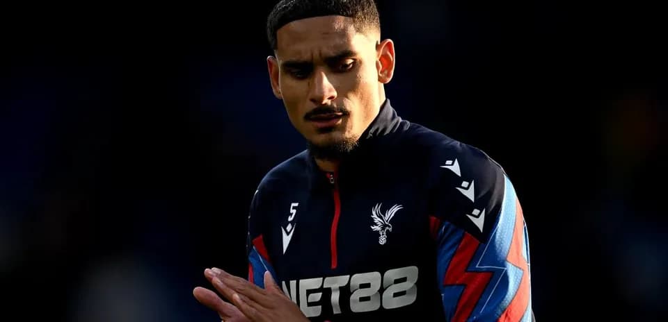 Player in Crystal Palace training kit during warm-up