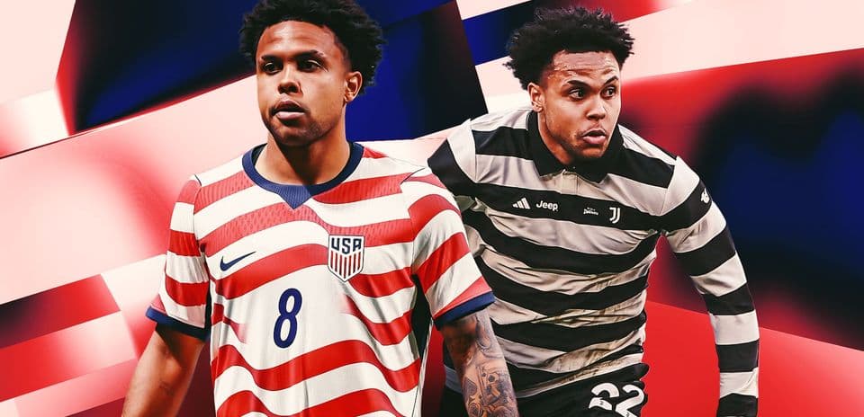 Player in USA kit and Juventus kit