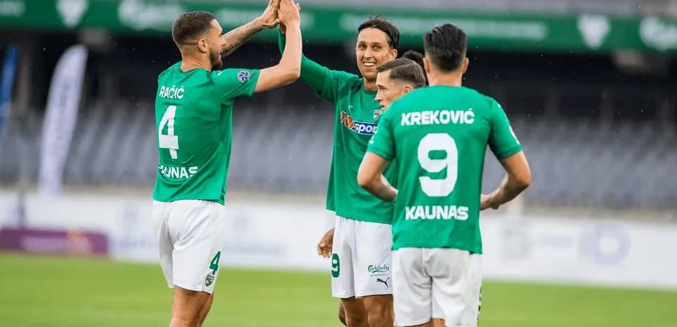 Žalgiris players celebrating a goal