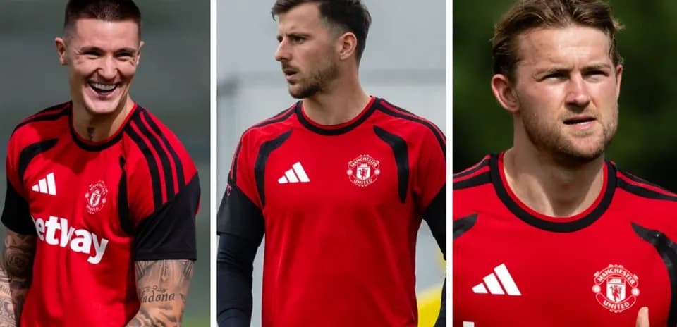 Three Manchester United players in training jerseys
