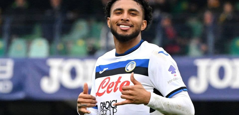 Player celebrating with thumbs up during match