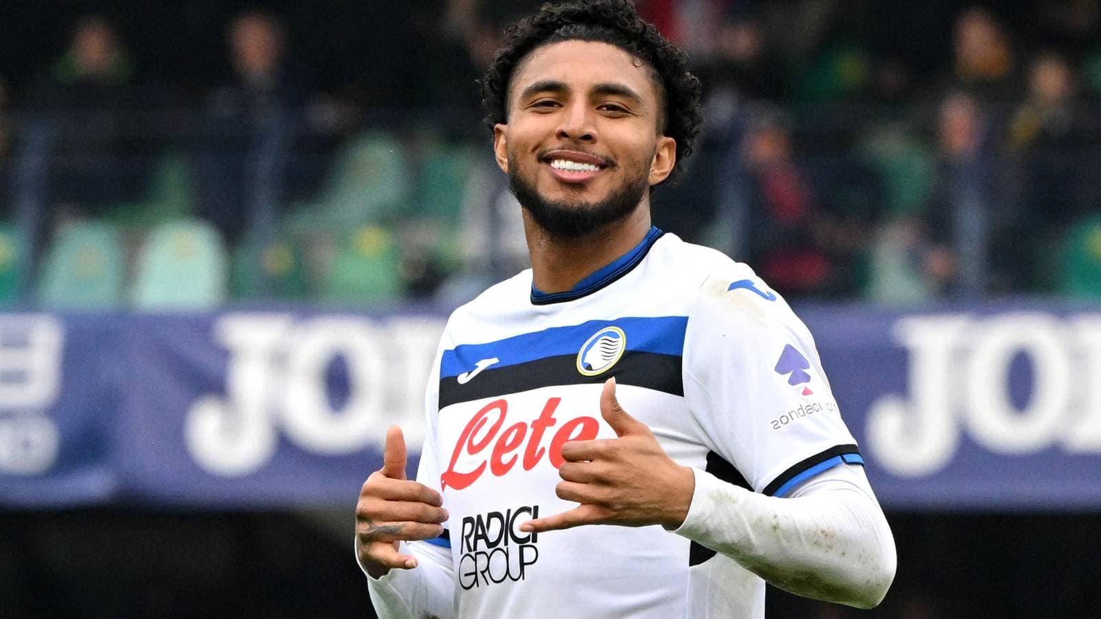 Player celebrating with thumbs up during match