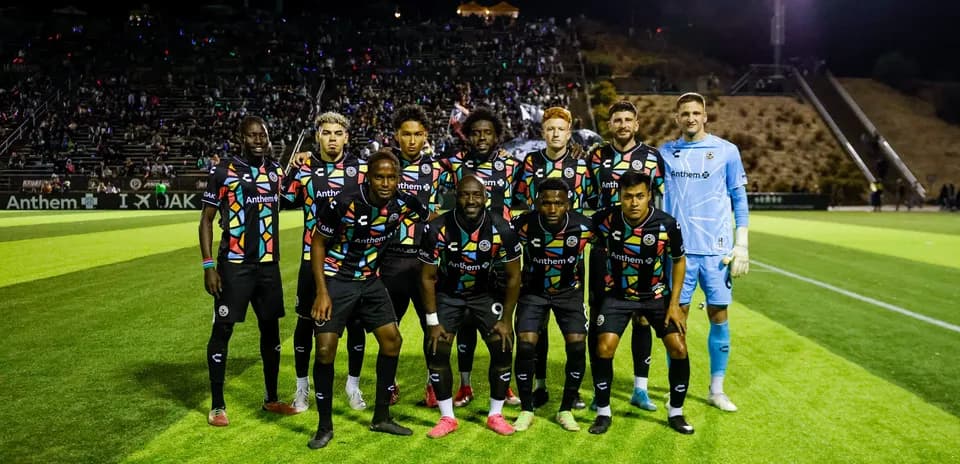 Oakland Roots team photo before the match