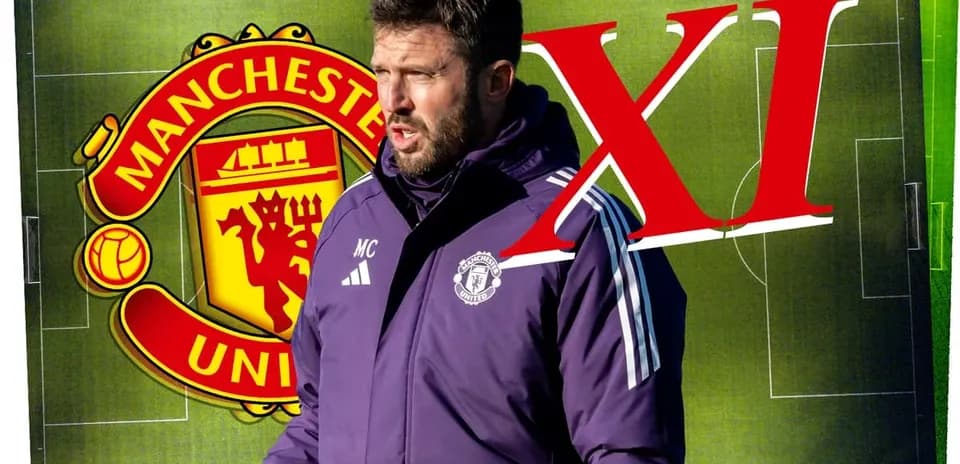 Manchester United coach discussing starting lineup