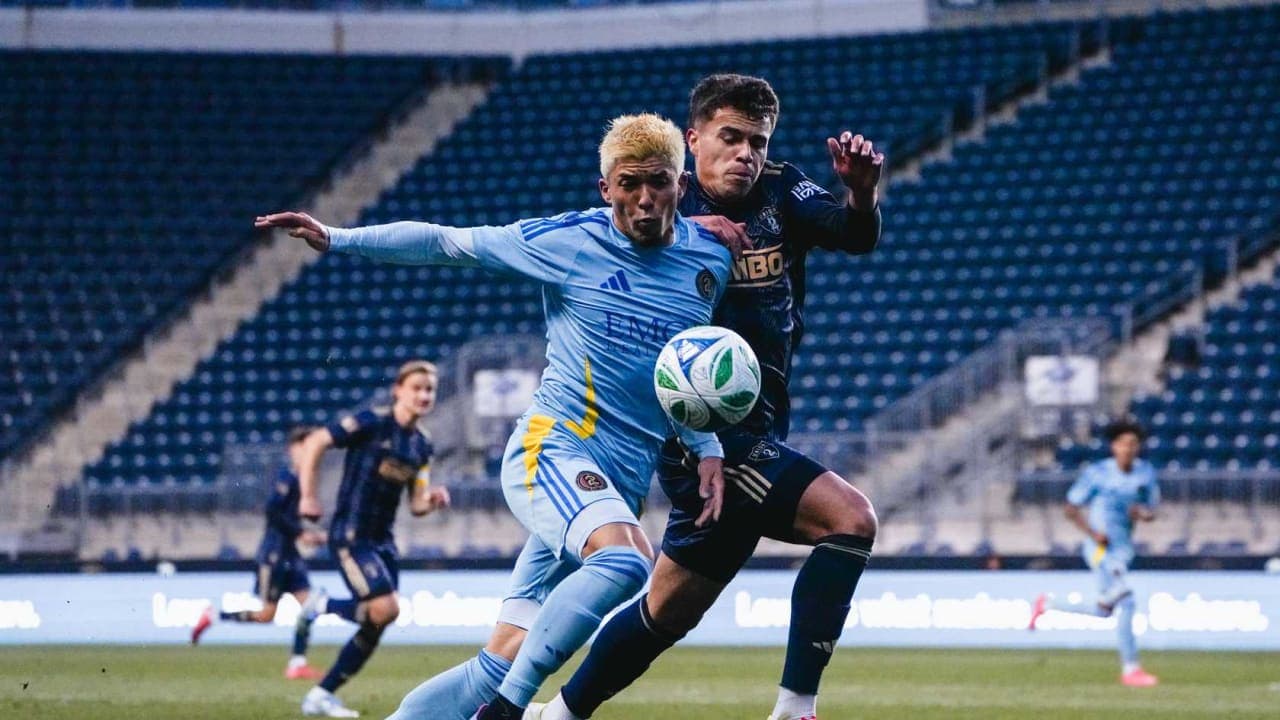 Philadelphia Union II player challenging Atlanta United II