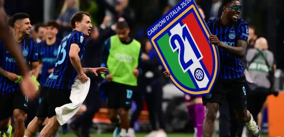 Inter players celebrating Serie A title win