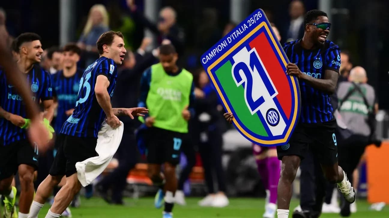 Inter players celebrating Serie A title win