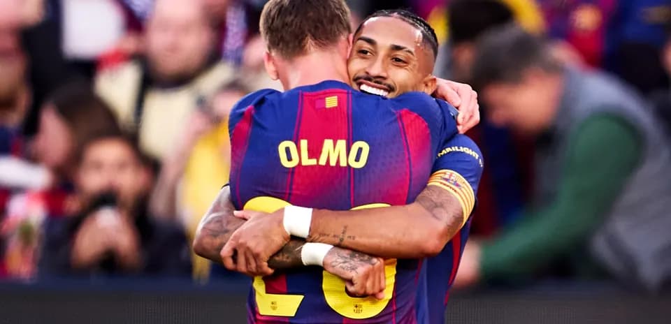 Players celebrating during Alaves vs Barcelona match