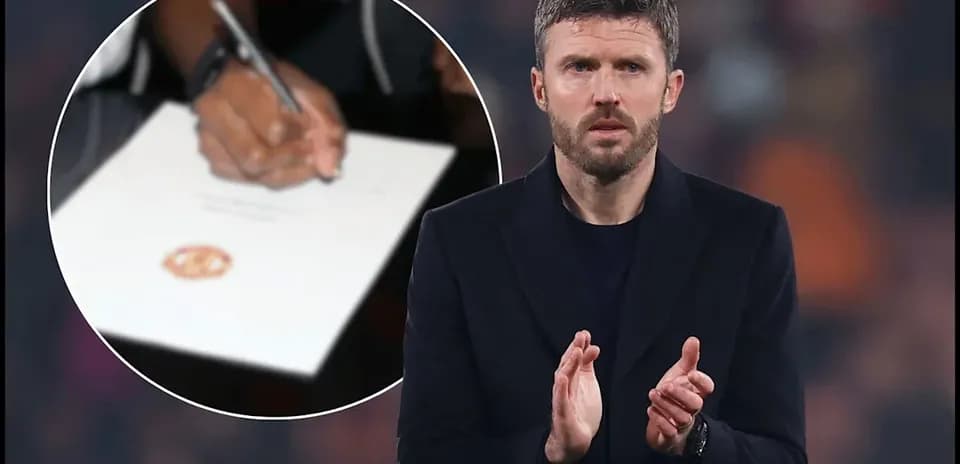Michael Carrick applauding during a press event