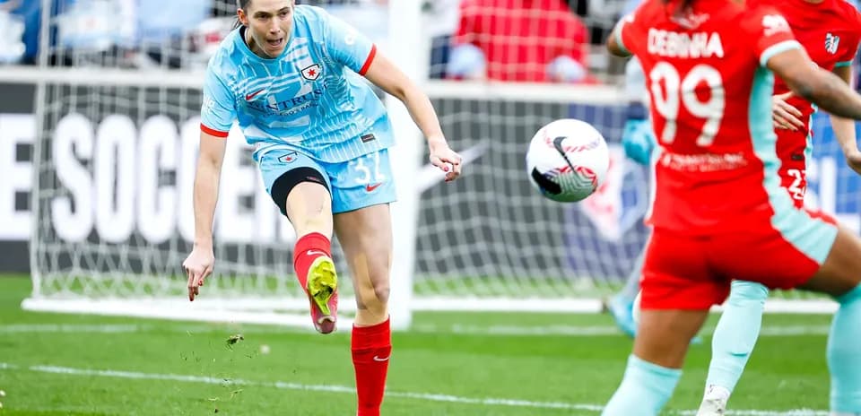 Player kicking ball during Kansas City vs Chicago match