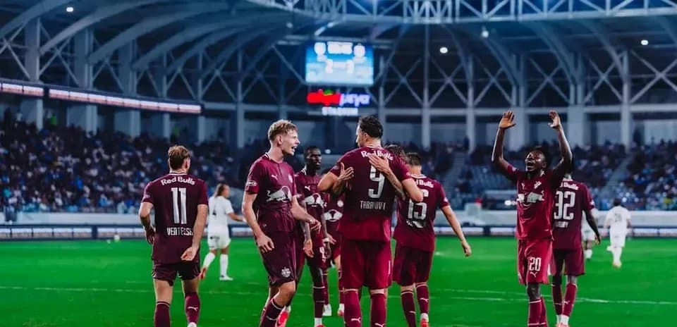 Red Bull Salzburg players celebrating a goal
