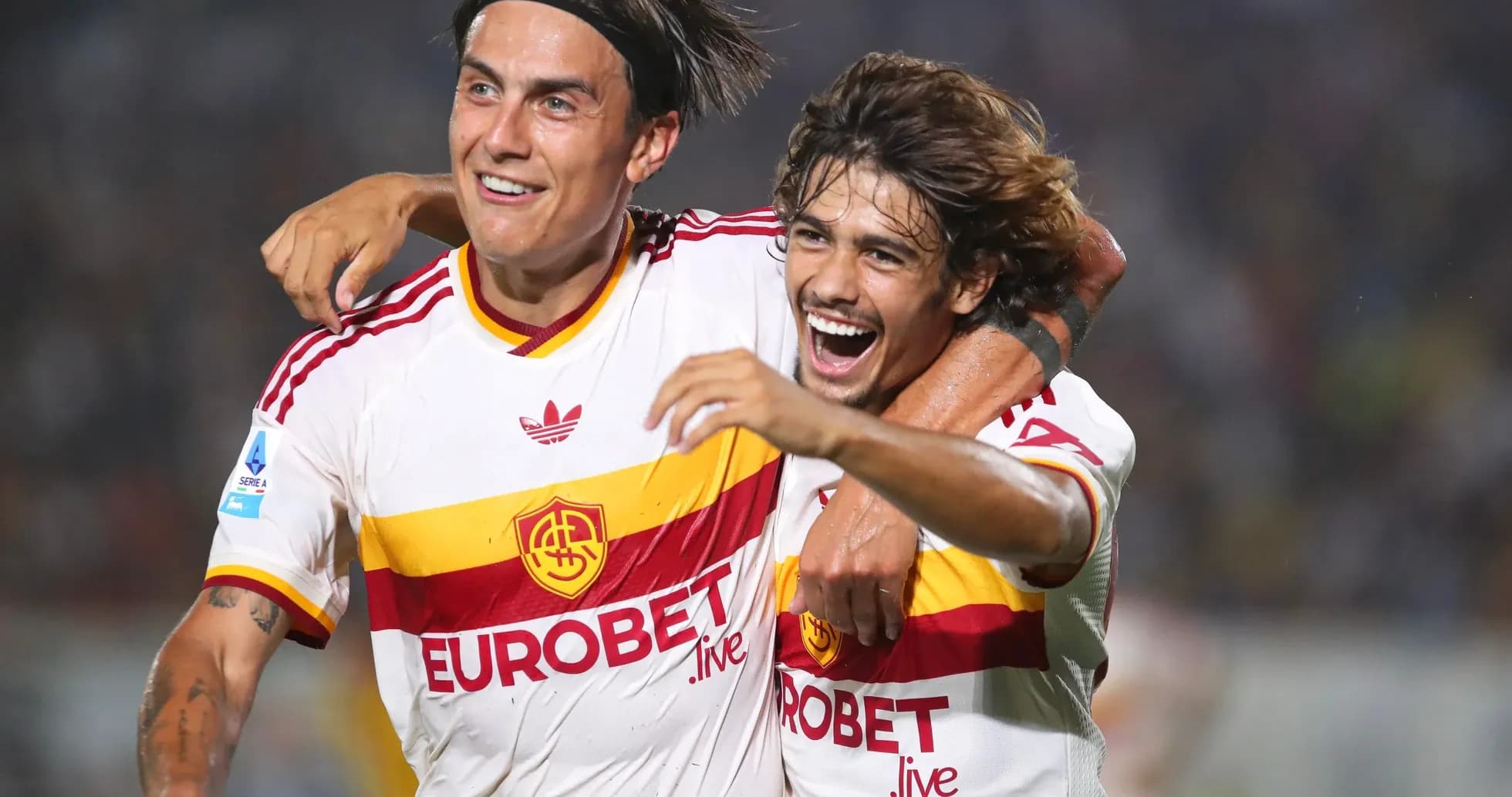 AS Roma players celebrating a goal