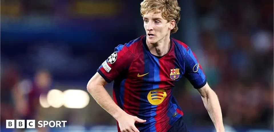 Player in FC Barcelona kit during match action