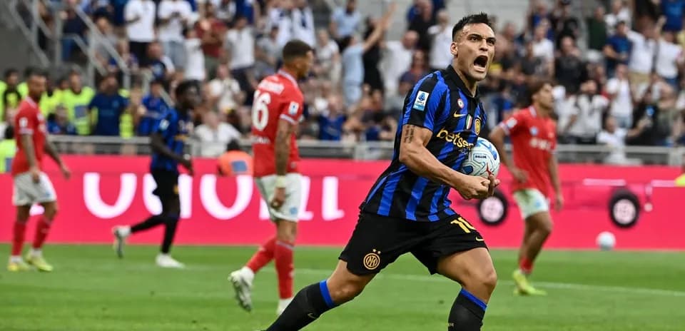 Lautaro Martínez celebrating a goal for Inter