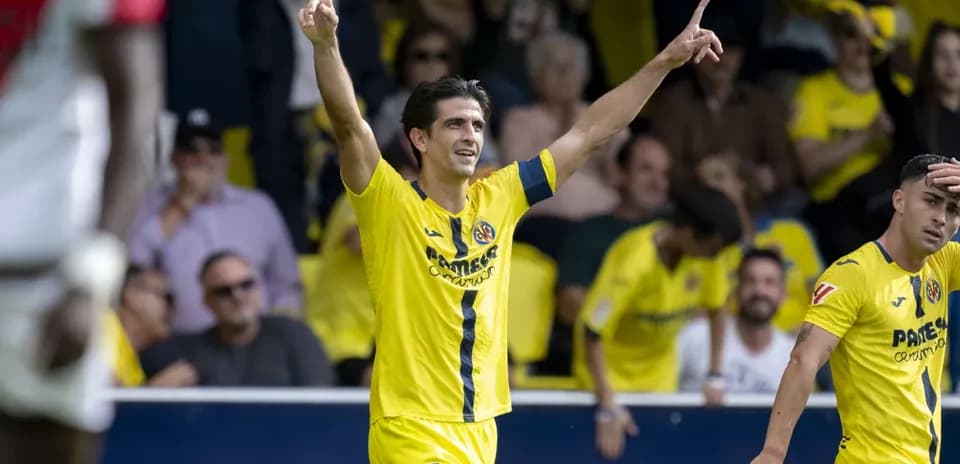 Villarreal player celebrating a goal