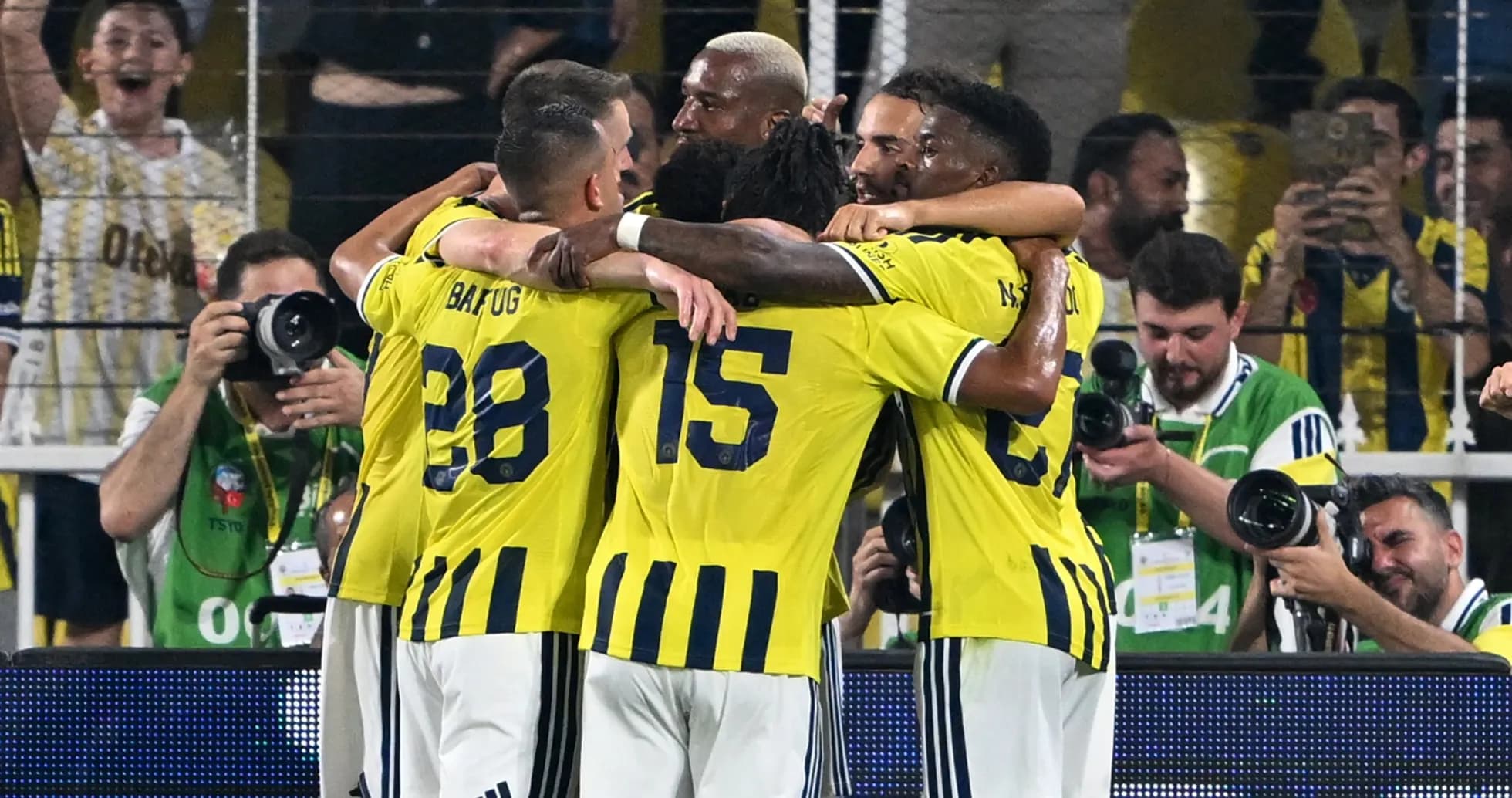 Fenerbahçe players celebrating a goal