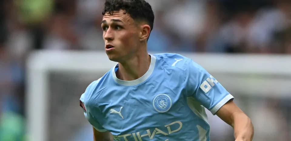Player running during a Manchester City match