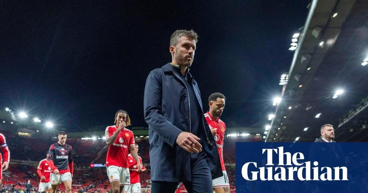 Manchester United players leaving the pitch after match