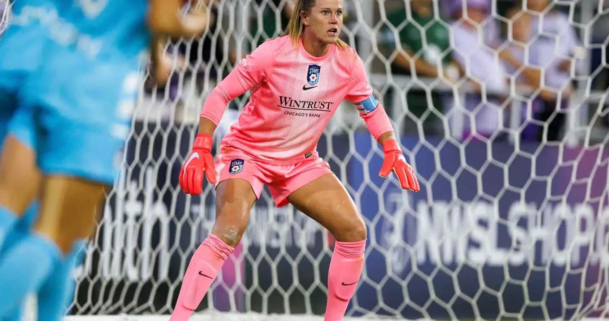 Chicago Red Stars goalkeeper in action