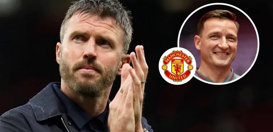 Michael Carrick applauding with Manchester United logo