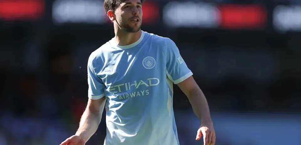 Player in Manchester City kit during match