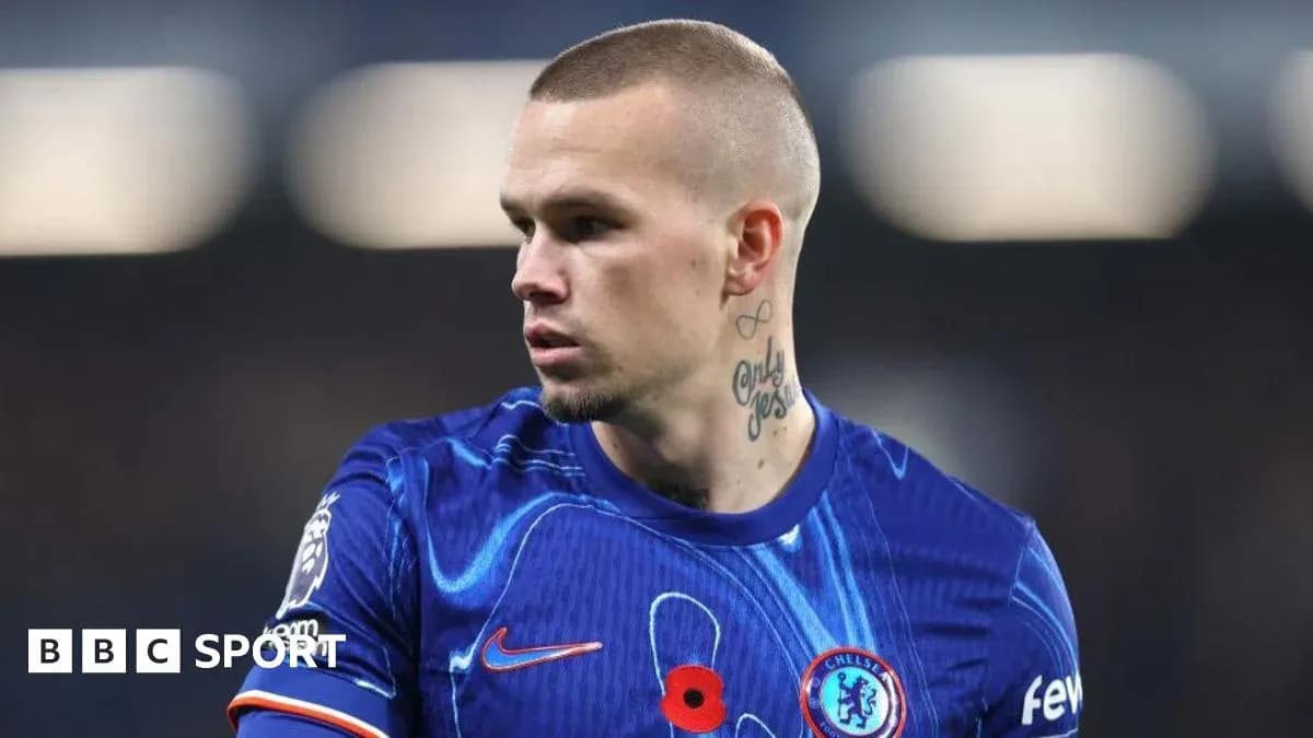 Player in Chelsea kit during match close-up