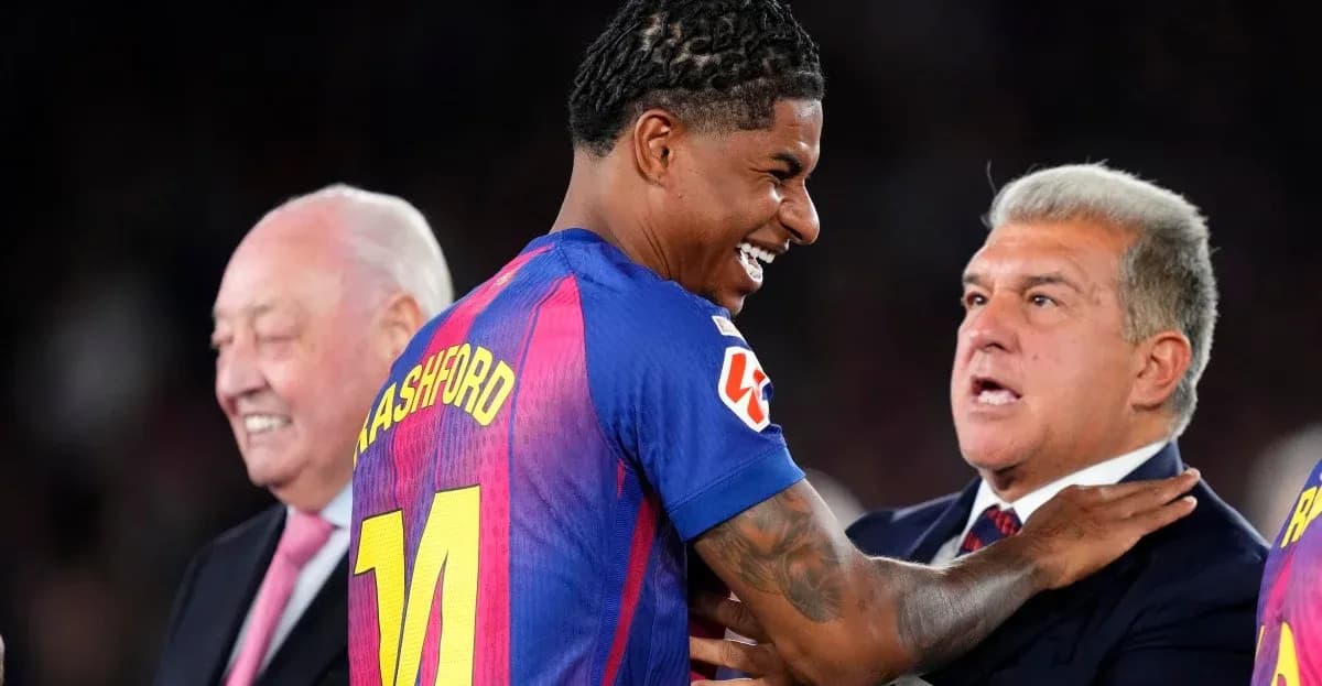 Marcus Rashford interacting with club officials at event