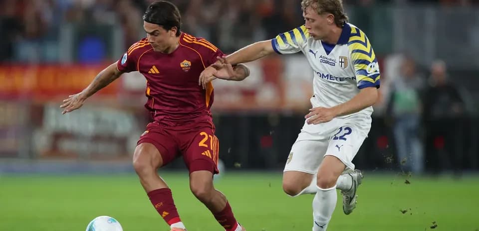 Player competing for the ball in Serie A match