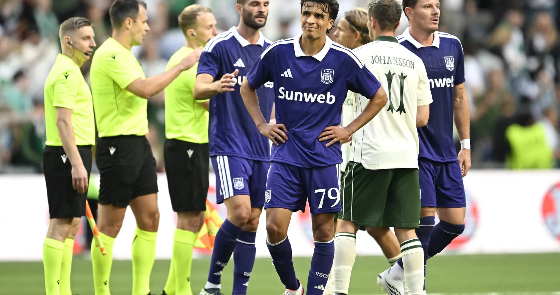 Anderlecht players reacting during Europa League match
