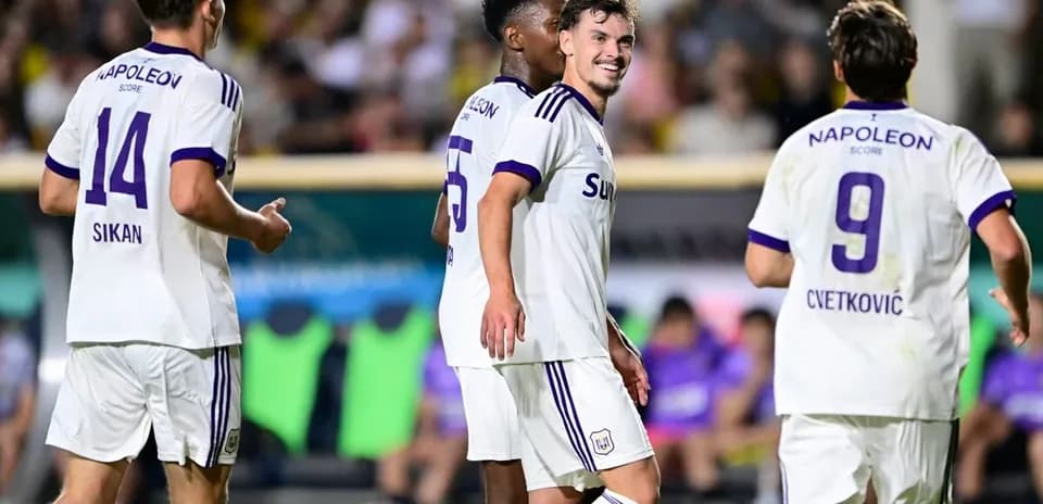 Anderlecht players celebrating during match