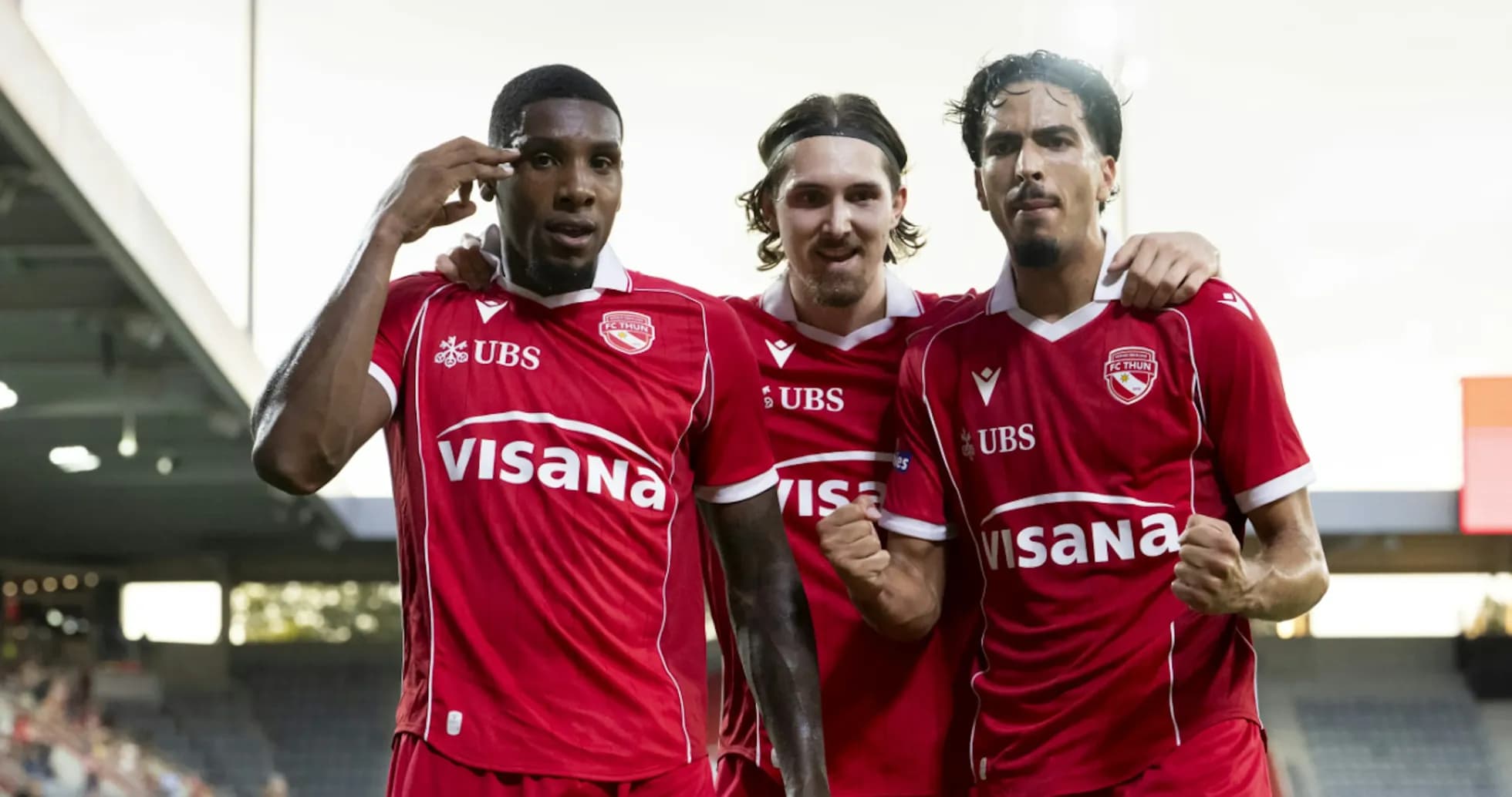 FC Thun players celebrating a goal