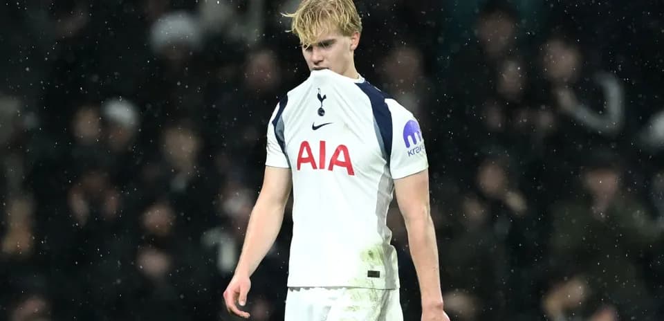 Tottenham player looking dejected during match