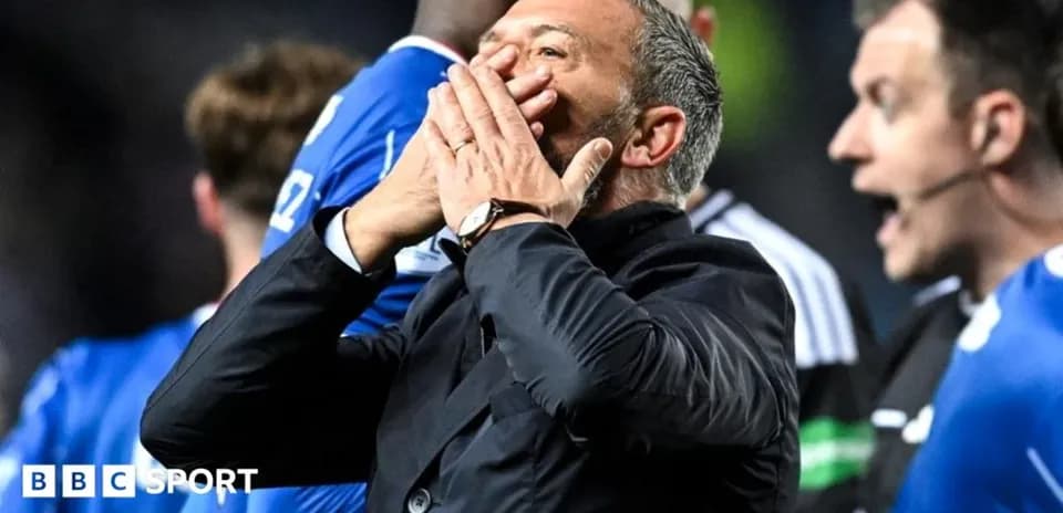 Manager gesturing during intense match situation