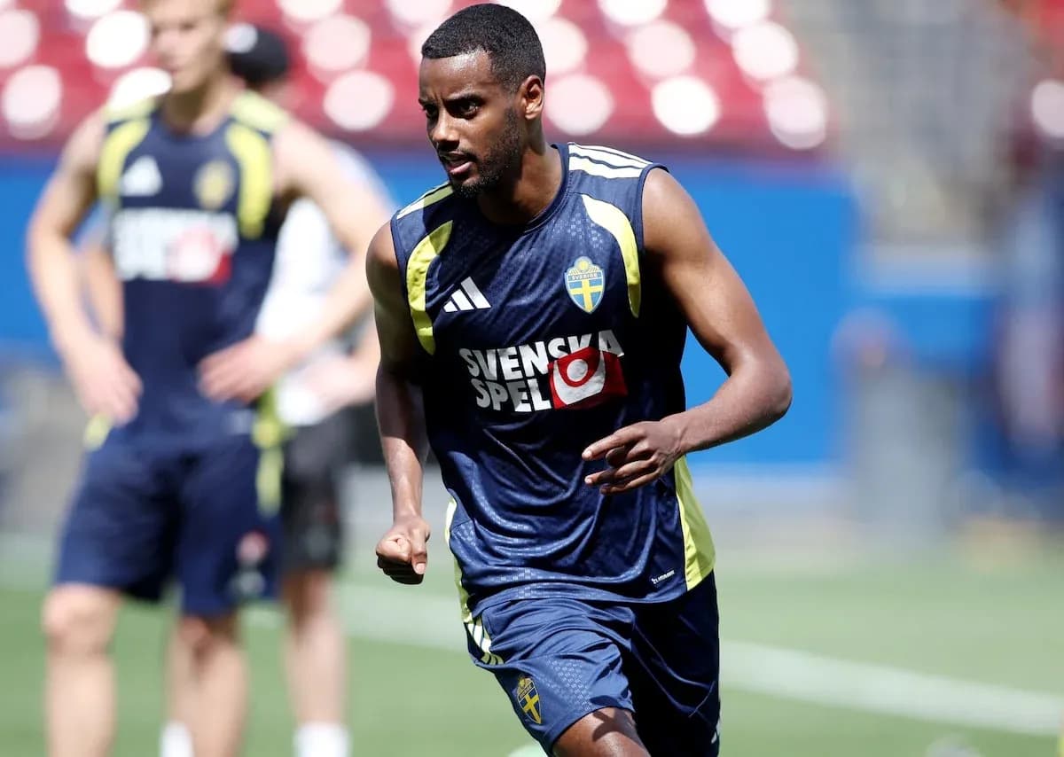 Sweden player training ahead of World Cup match