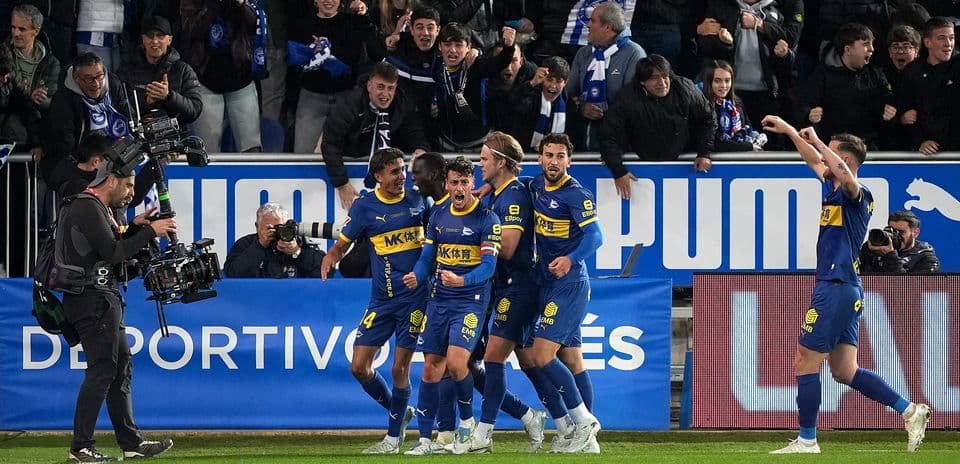 Alaves players celebrating a goal during match
