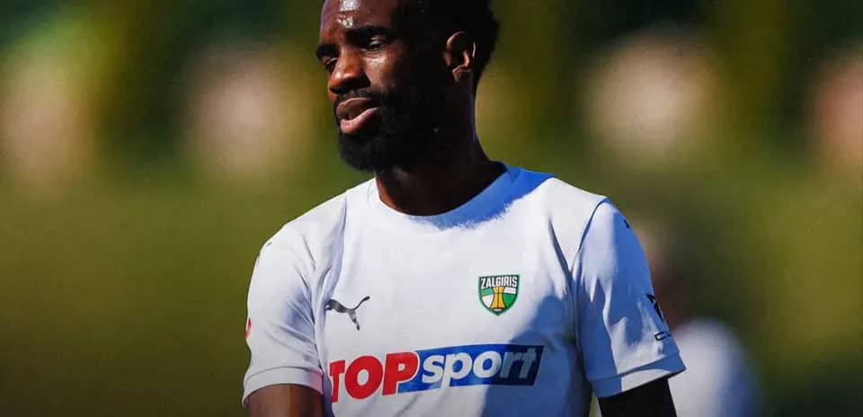 Player training in Kauno Žalgiris jersey